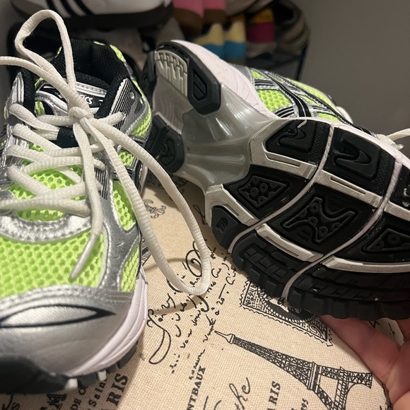 Gel Kayano 14 'Bright Lime' - Picture 2 of 6